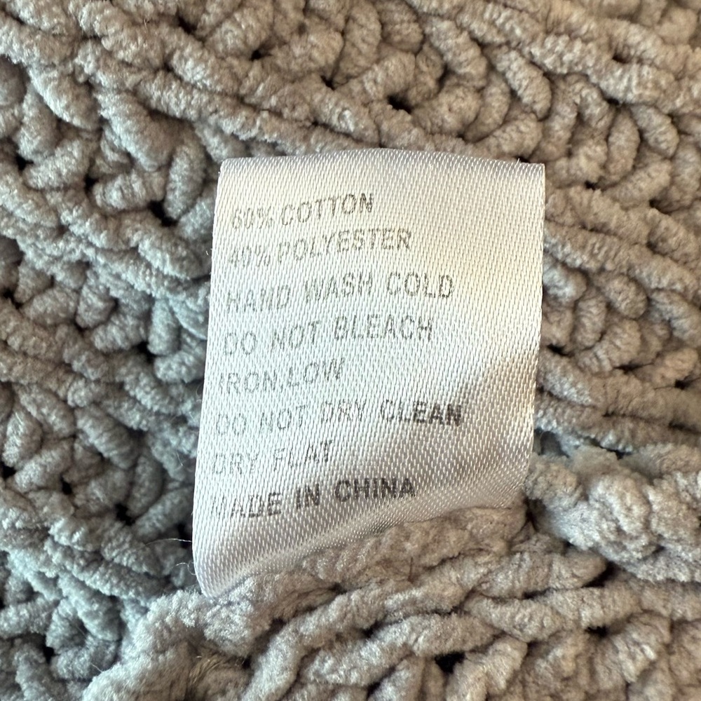 POL Oversized Gray Sweater, Deep V-Neck, Cotton/Poly Blend, Size Large - Picture 7 of 7